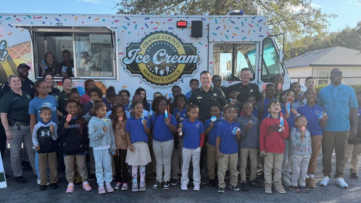 Za peníze zabavené dealerům koupili policisté na Floridě zmrzlinářský vůz